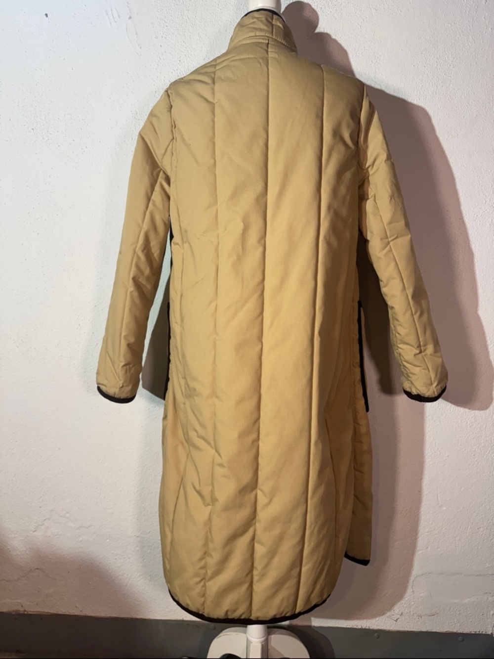 Women’s Long Puffer Coat in Camel size medium ja1 - Picture 2 of 6